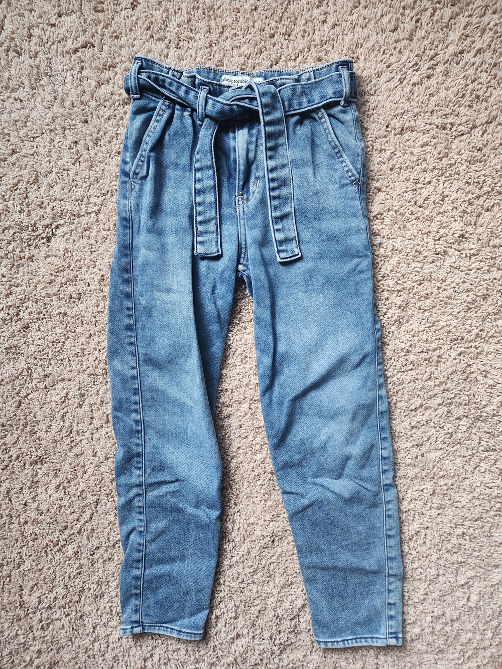 Abercrombie Kids Mom Jeans - Picture 1 of 3